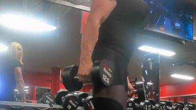 Muscled Sissy Working Out Crazy Public Gym Exposure Cumshot - shemalez.com
